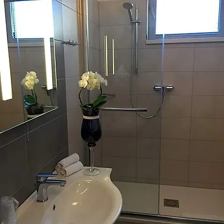 Samaria Hotel 3*