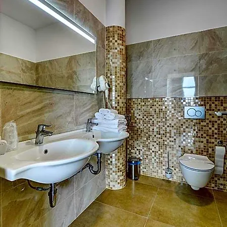 Samaria 3*