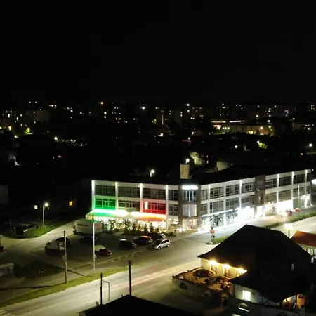 撒玛利亚酒店 3* Šamorín